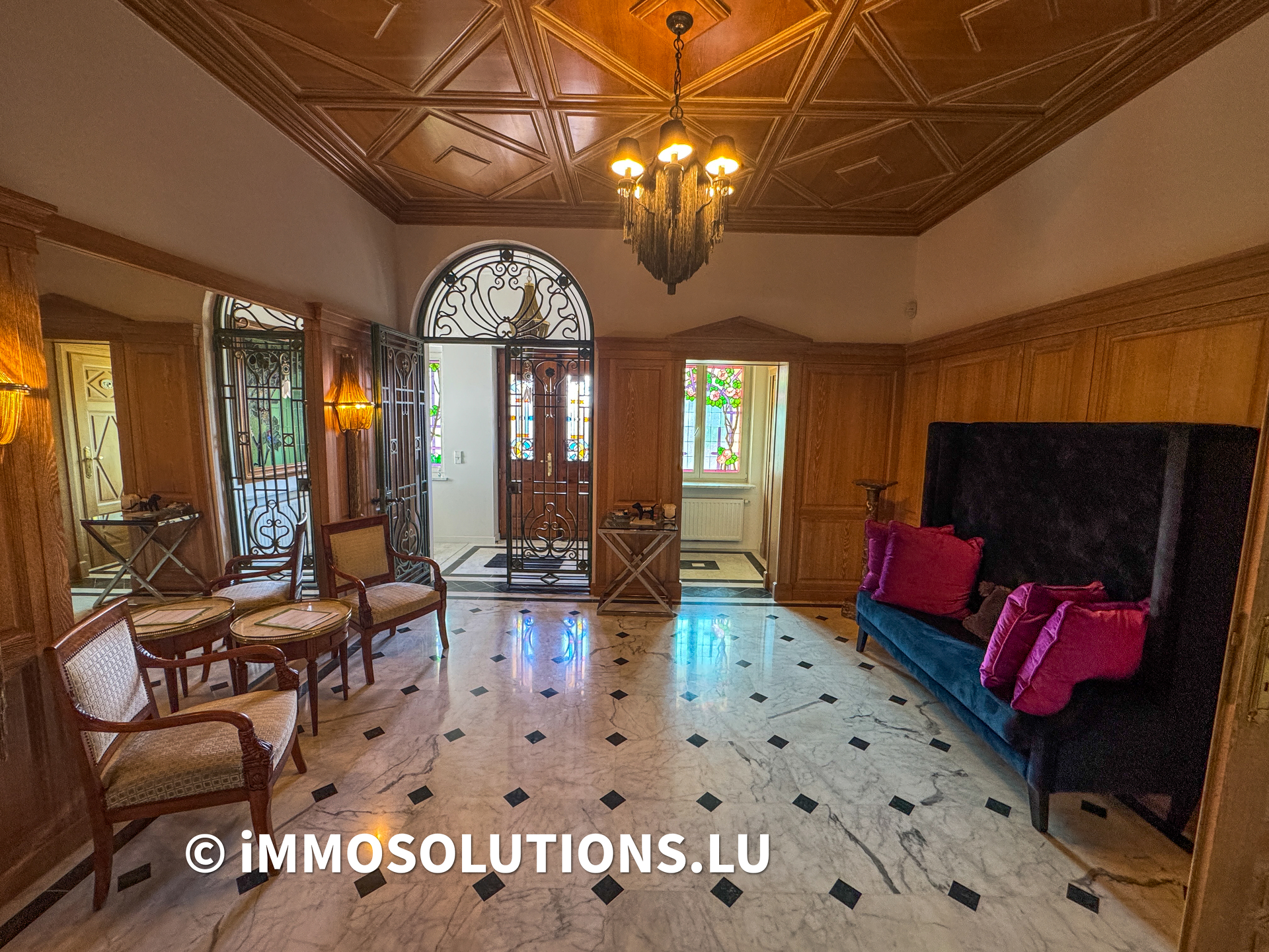 Maison — Hesperange · 636 m² - photo 3